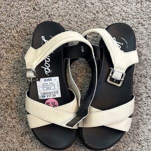 Jellypop Women's Sandals in Cream and Black